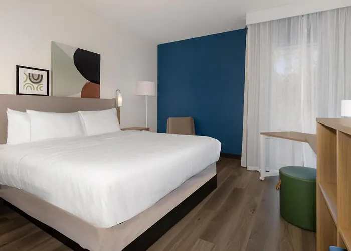 Spark By Hilton Montreal Midtown