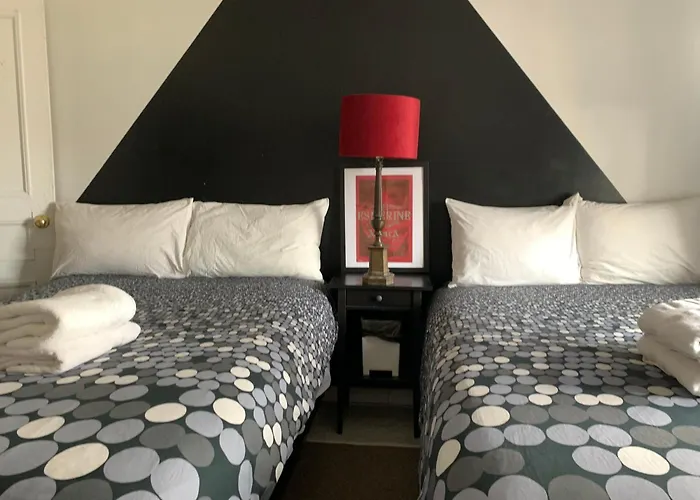 Pensione Popolo Montreal